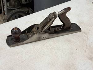 lot 684 image: Lot of (1) Stanley Hand Planer