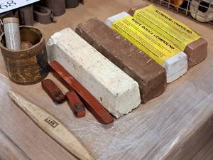 lot 667 image: Assorted Buffing and Polishing Compounds