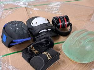 lot 676 image: Lot of (6) Assorted Safety Gear - Helmet, Knee Pads, Ear Protection, Eyeware