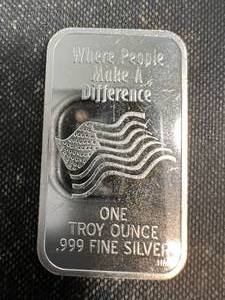lot 17 image: 1 TROY OZ .999 FINE SILVER DONALD TRUMP WANTED FOR PRESIDENT BAR