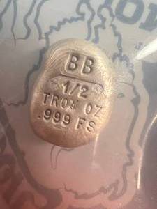 lot 39 image: � TROY OZ .999 FINE SILVER BISON BULLION BAR