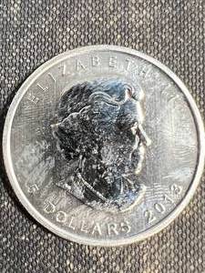 lot 48 image: 1 TROY OZ .9999 FINE SILVER 2013 CANADIAN MAPLE LEAF