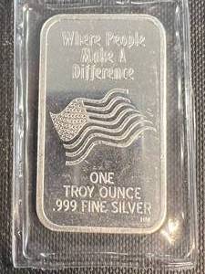 lot 14A image: 1 TROY OZ .999 FINE SILVER DONALD TRUMP WANTED FOR PRESIDENT BAR