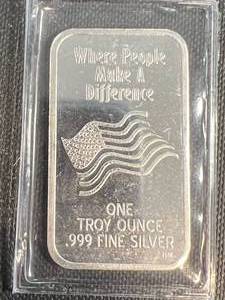 lot 16A image: 1 TROY OZ .999 FINE SILVER DONALD TRUMP WANTED FOR PRESIDENT BAR