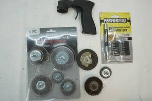 Crimped wire brush set