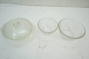 Pyrex bowls