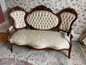lot 256 image: Vintage Carved Victorian Style Walnut Tufted Sofa