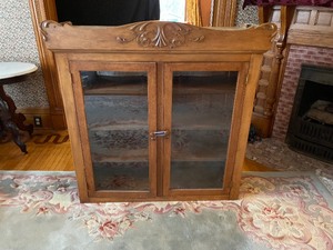 lot 268 image: Antique Hutch Top Cabinet