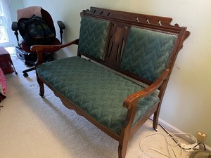 lot 271 image: Victorian Settee with Carved Wood and Green Upholstery