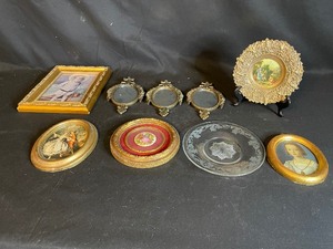 lot 279 image: Variety of Small Round Framed Art and Mirrors