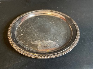 lot 232 image: Vintage Leonard Silver Plated Tray with Scroll Edging