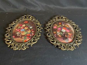 lot 235 image: Pair of 2 Limited Edition Vintage Italian Paintings Floral Print in Metal Oval Frame