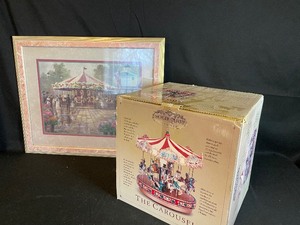 lot 238 image: Mr Christmas Gold Label Collection Worlds Fair Carousel 2003 in Box and Framed Print