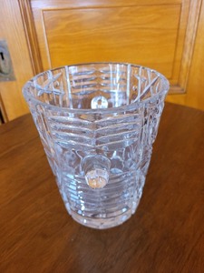 lot 330 image: Glass Ice Bucket