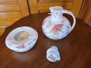 lot 326 image: CoffeeTea Warmer