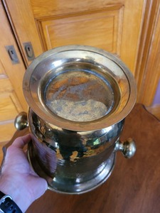 lot 328 image: Hammer Brass Ice Bucket