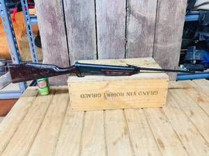 Vintage 1975 IMC Pioneer 2 Break-Barrel Air Rifle