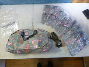 9 Gold Coast Medium Floral Duffle Bags