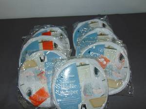 lot 55 image: 7 Piece Lot of Pop and Fold Double Hampers