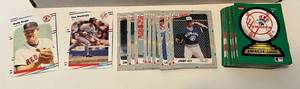 lot 62 image: 1988 Fleer Baseball Set - Baseball Cards