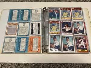 lot 48 image: Nolan Ryan Card Binder - 229 Baseball Cards