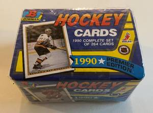 lot 158 image: 1990-91 Bowman Hockey Complete Sealed Factory Set - Hockey Cards