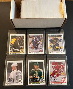 lot 160 image: 1990-91 Upper Deck Hockey Complete Cards Set