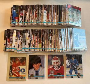 lot 163 image: 1991-92 Topps Stadium Club Hockey Complete Cards Set