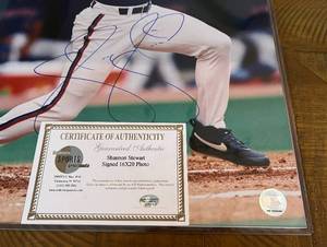 lot 173 image: Shannon Stewart Signed 16x20 Photo with COA - Minnesota Twins Baseball