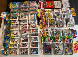 lot 21A image: Baseball Rack Pack Lot of 20 - 1987-1993 Fleer, Topps Donruss Baseball Cards