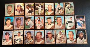 lot 66A image: 1962 Topps Baseball Card Lot of 23 - Vintage Cards