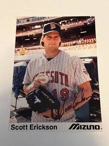 lot 202 image: Scott Erickson Signed Photo - Minnesota Twins Baseball