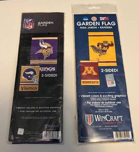 lot 213 image: Minnesota Vikings and University of Minnesota Garden Flags - New in package