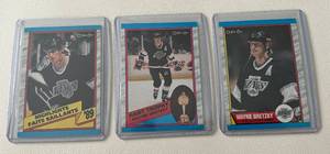 lot 249A image: Wayne Gretzky 3 Card 1989 O-Pee-Chee Lot #156, 320, 325 Hockey Cards