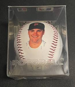 lot 258 image: Chuck Knoblauch Fotoball - New - Minnesota Twins Baseball