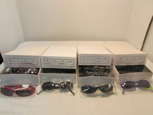 lot 17 image: Sun Glasses