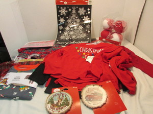 lot 35 image: Childrens Clothing