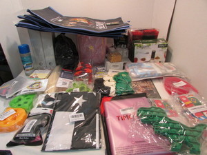lot 50 image: Miscellaneous Gift Lot