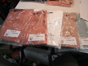 lot 80 image: Mens Tee Shirts
