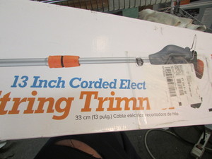 lot 140 image: Electric Trimmer