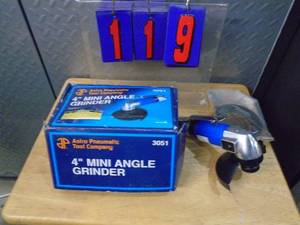 lot 119 image: New Astro Pneumatic 4 air angle grinder. As shown.