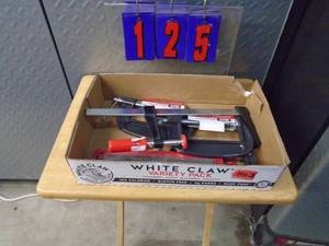 lot 125 image: Flat of quality trade show tools. As shown.