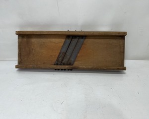 lot 1094 image: Antique Mandoline Slicer