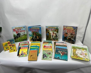 lot 1098 image: Vintage Childrens Books