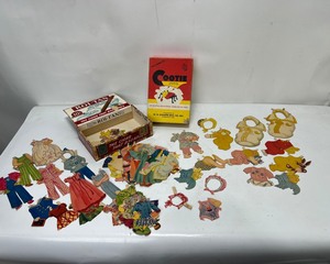lot 1100 image: 1940s Cootie Game