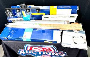 lot 292 image: Lot of Window Blinds