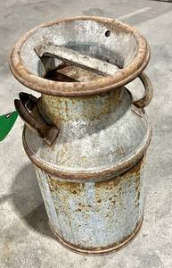 lot 478 image: Vintage Galvanized Milk Can