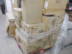 lot 201 image: Pallet of Everything Pictured