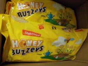 lot 252 image: 3 x 33 oz Bags Honey Buzzers Malt O Meal Cereal