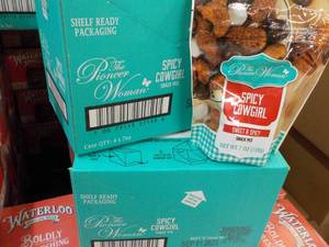 lot 282 image: 8 x 7 oz Bags The Pioneer Woman Spicy Cowgirl Snack Mix Best By 09012023